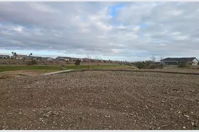 2098 E Calle Salamanca, Fort Mohave, AZ 86426 - Photo 5