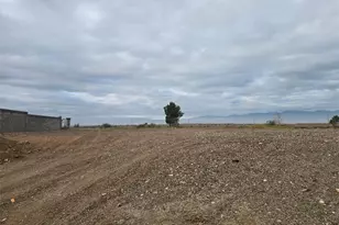 2098 E Calle Salamanca, Fort Mohave, AZ 86426 - Photo 1