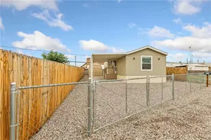 964 Harbor Dr, Bullhead City, AZ 86442 - Photo 1