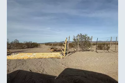 317-15-047 N Agua Dulce Drive, Dolan Springs, AZ 86441 - Photo 5