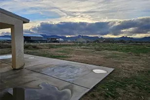 1069 S Teddy Roosevelt Rd, Golden Valley, AZ 86413 - Photo 21