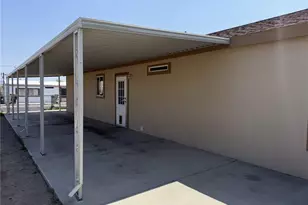 2047 Hualapai Dr, Bullhead City, AZ 86442 - Photo 3