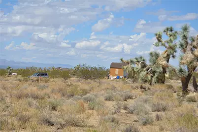 11872 S Date Creek Road, Yucca, AZ 86438 - Photo 67
