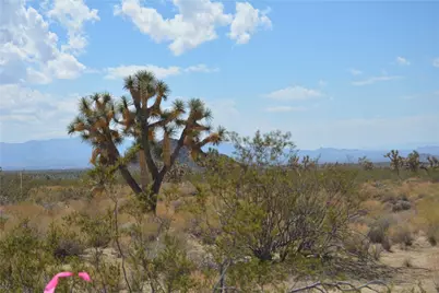 11872 S Date Creek Road, Yucca, AZ 86438 - Photo 59