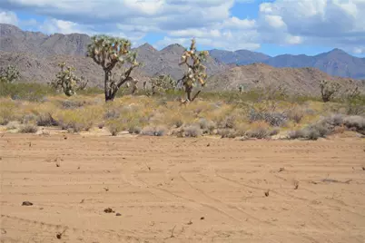 11872 S Date Creek Road, Yucca, AZ 86438 - Photo 79