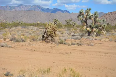 11872 S Date Creek Road, Yucca, AZ 86438 - Photo 77