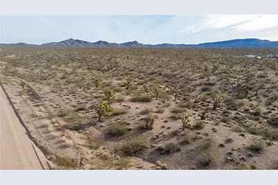 21358 N Spear Boulevard, White Hills, AZ 86445 - Photo 19