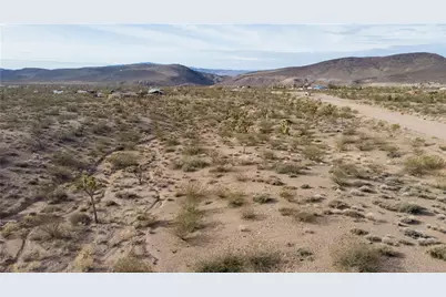 21358 N Spear Boulevard, White Hills, AZ 86445 - Photo 15