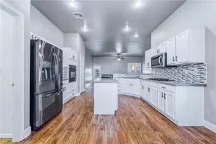 2322 Silverthorne Dr, Bullhead City, AZ 86442 - Photo 3