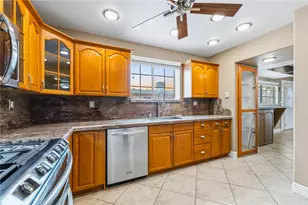 326 Krueger Ln, Bullhead City, AZ 86429 - Photo 11