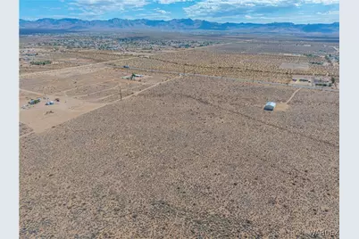 000 Colorado Road, Golden Valley, AZ 86413 - Photo 15