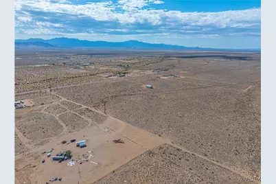 000 Colorado Road, Golden Valley, AZ 86413 - Photo 11