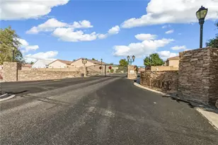 1143 Pear Tree Ln, Bullhead City, AZ 86442 - Photo 3