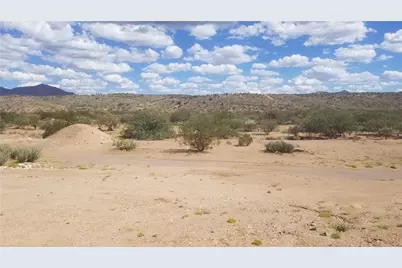 25430029 E Turquoise Drive, Kingman, AZ 86401 - Photo 1