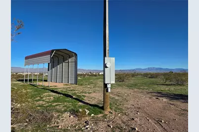 934 S Elgin Road, Golden Valley, AZ 86413 - Photo 1