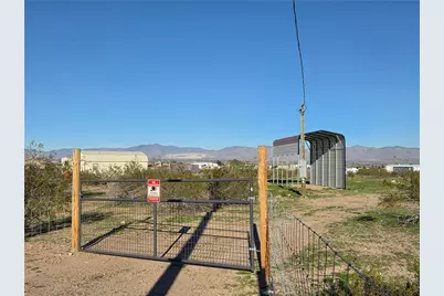 934 S Elgin Road, Golden Valley, AZ 86413 - Photo 3