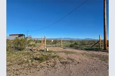 934 S Elgin Road, Golden Valley, AZ 86413 - Photo 23