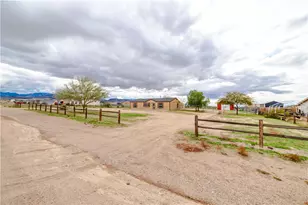 3248 W Carmichael Rd, Golden Valley, AZ 86413 - Photo 53