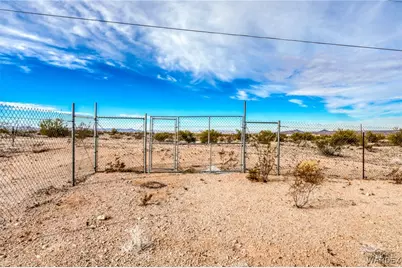 16839 S Douglas Lane, Yucca, AZ 86438 - Photo 59