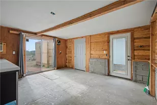 3058 W Carmichael Rd, Golden Valley, AZ 86413 - Photo 19