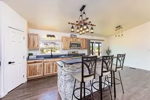 2789 S Naco Rd, Golden Valley, AZ 86413 - Photo 9