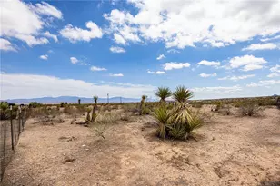 2789 S Naco Rd, Golden Valley, AZ 86413 - Photo 31