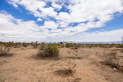 2789 S Naco Road, Golden Valley, AZ 86413 - Photo 29