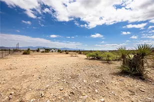 2789 S Naco Rd, Golden Valley, AZ 86413 - Photo 35