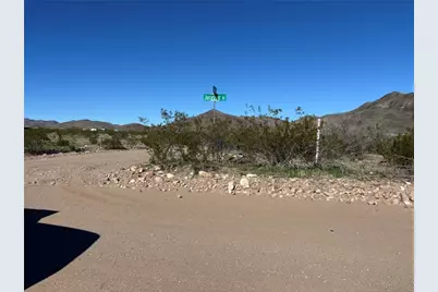 . Jurrasic, Golden Valley, AZ 86413 - Photo 17