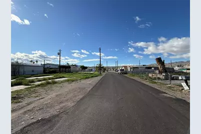 1765 Hualapai Drive, Bullhead City, AZ 86442 - Photo 11