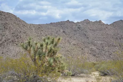 2279 E Margaret Road, Yucca, AZ 86438 - Photo 45