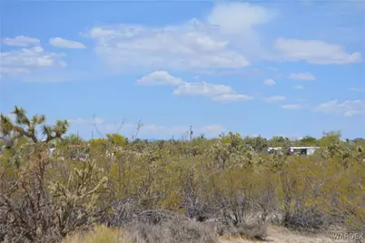 2279 E Margaret Road, Yucca, AZ 86438 - Photo 37