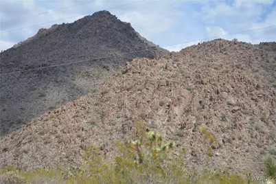 2279 E Margaret Road, Yucca, AZ 86438 - Photo 11