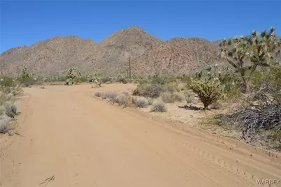 2279 E Margaret Road, Yucca, AZ 86438 - Photo 3