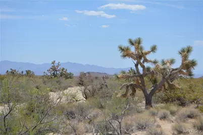 2279 E Margaret Road, Yucca, AZ 86438 - Photo 13