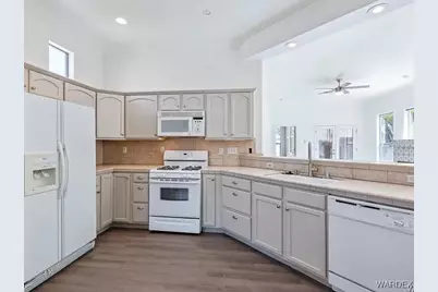 1085 Desert Marigold Circle, Bullhead City, AZ 86429 - Photo 5