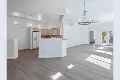 1085 Desert Marigold Circle, Bullhead City, AZ 86429 - Photo 3