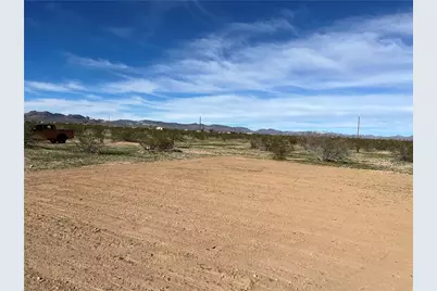 2034 S Cordes Road, Golden Valley, AZ 86413 - Photo 9