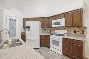 2827 Country Club Dr, Bullhead City, AZ 86442 - Photo 27