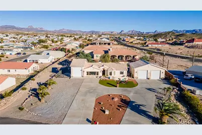 750 Robin Drive, Bullhead City, AZ 86429 - Photo 1