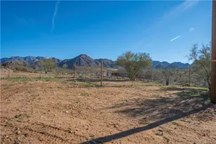 10887 Duncan Rd, Yucca, AZ 86438 - Photo 35
