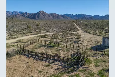 10887 Duncan Road, Yucca, AZ 86438 - Photo 41