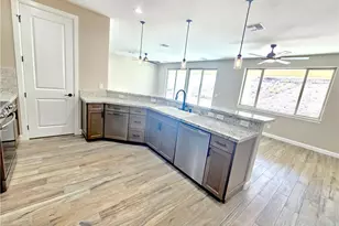 225 Landon Dr, Bullhead City, AZ 86429 - Photo 7