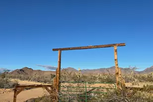 4122 E Red Cloud Dr, Yucca, AZ 86438 - Photo 1