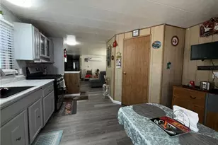 1776 Arrowhead Dr, Bullhead City, AZ 86442 - Photo 5