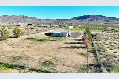 785 S Bacobi Road, Golden Valley, AZ 86413 - Photo 33