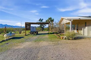 4943 W Safari Dr, Golden Valley, AZ 86413 - Photo 19