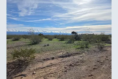 2034 S Cove Road, Golden Valley, AZ 86413 - Photo 7