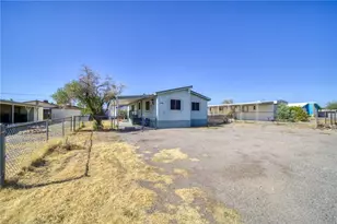 1096 Citrus St, Bullhead City, AZ 86442 - Photo 1