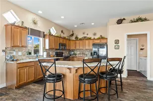 2821 E Singing Breeze Ln, Bullhead City, AZ 86429 - Photo 13